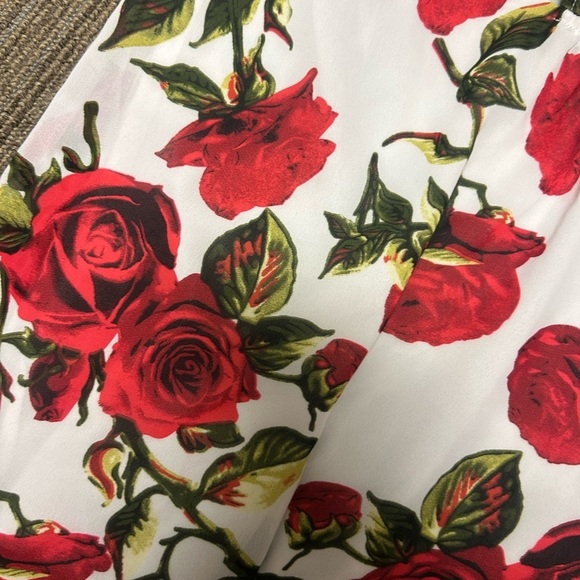 Backless Floral Halter mini Dress with Red Roses - Picture 4 of 4